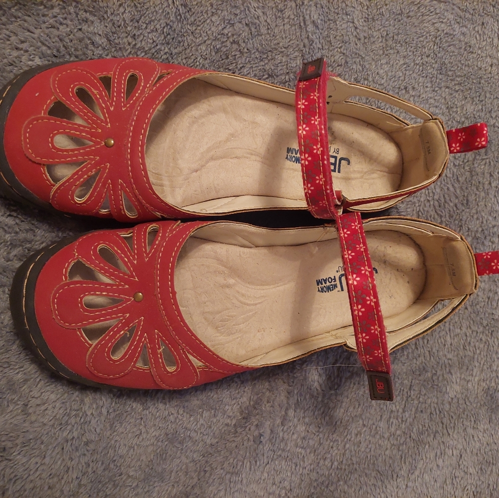 JAMBU MaryJanes, 7.5. Super cute!